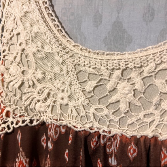 Monroe & Main Tank Top - Picture 4 of 4